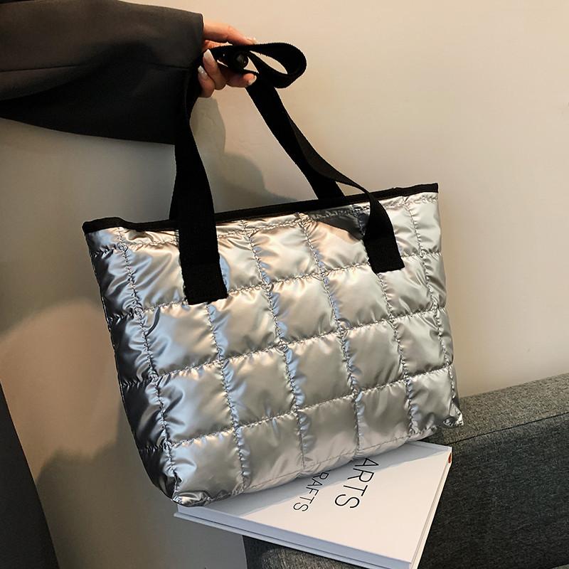 

Evening Bags Solid Color Nylon Plaid Zipper Tote Shoulder For Women 2022 Women's Designer High Capacity Handbag Female Travel Armpit Bag, Silver