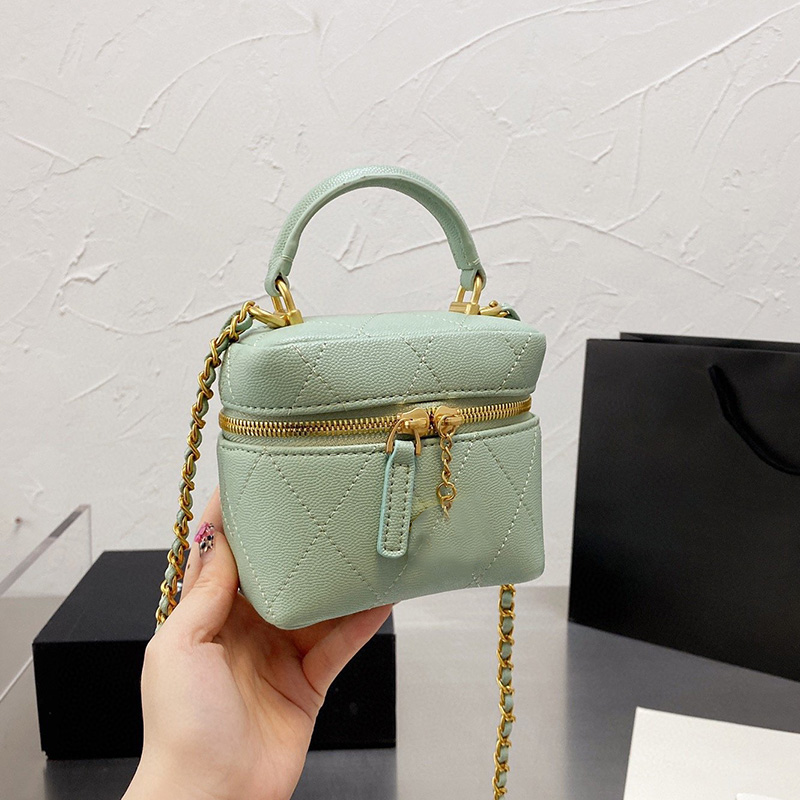 

Classic Mini Vanity Caviar Crossbody Bags Luxury Designer Calfskin Womens Tiny Box Cosmetic Case Top Handle Totes Quilted Gold Matelasse Chain Clutch 12x11CM