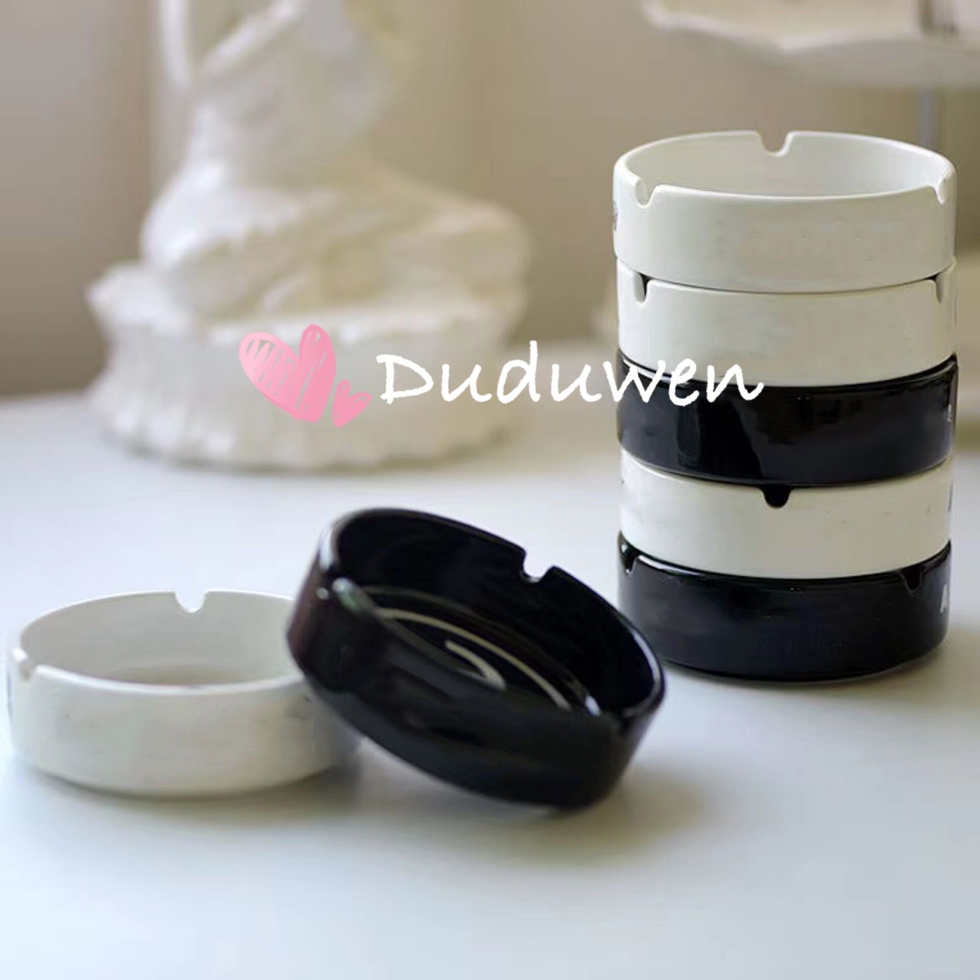 

party gift pattern C ceramics ashtray with fashion 2C classic white and black round ashtray