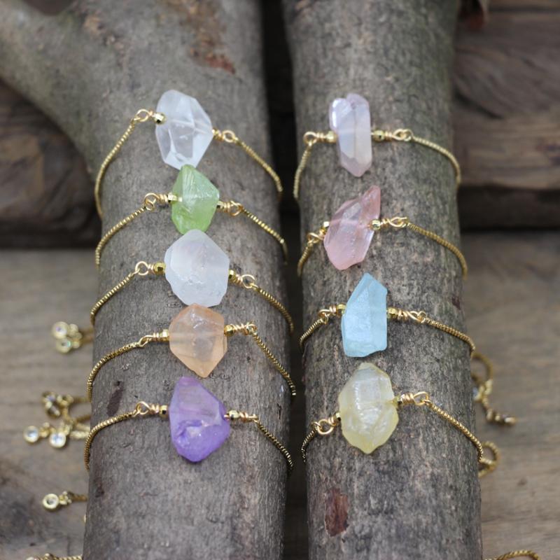 

Link Chain Colorful Raw Crystal Point Gold Color Brass Chains Adjustable Bracelets Quartz Beads Fashion Women Jewelry Dropship QC2029Link