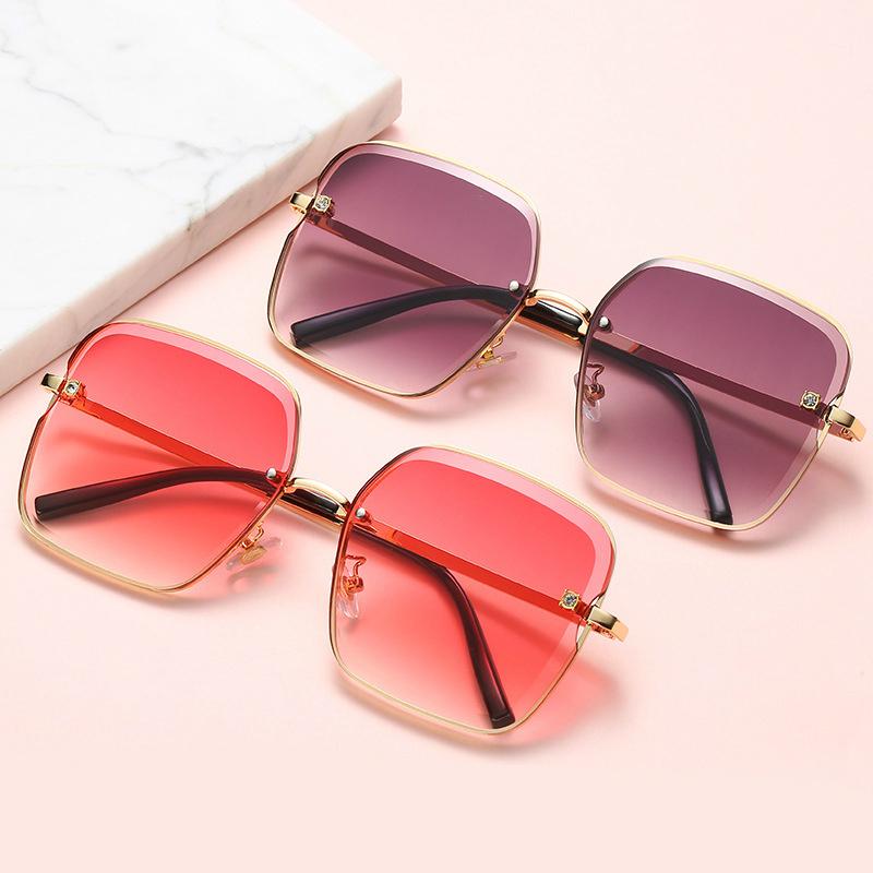 

Sunglasses Women Men Big Square Trendy Gradient Color Eye Glasses For Ladies Personality Brand Designer Eyewear SunglassesSunglasses