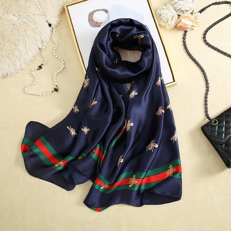 

2022 New silk scarf, ladies spring/summer fashion Bee printed imitation silk scarfs