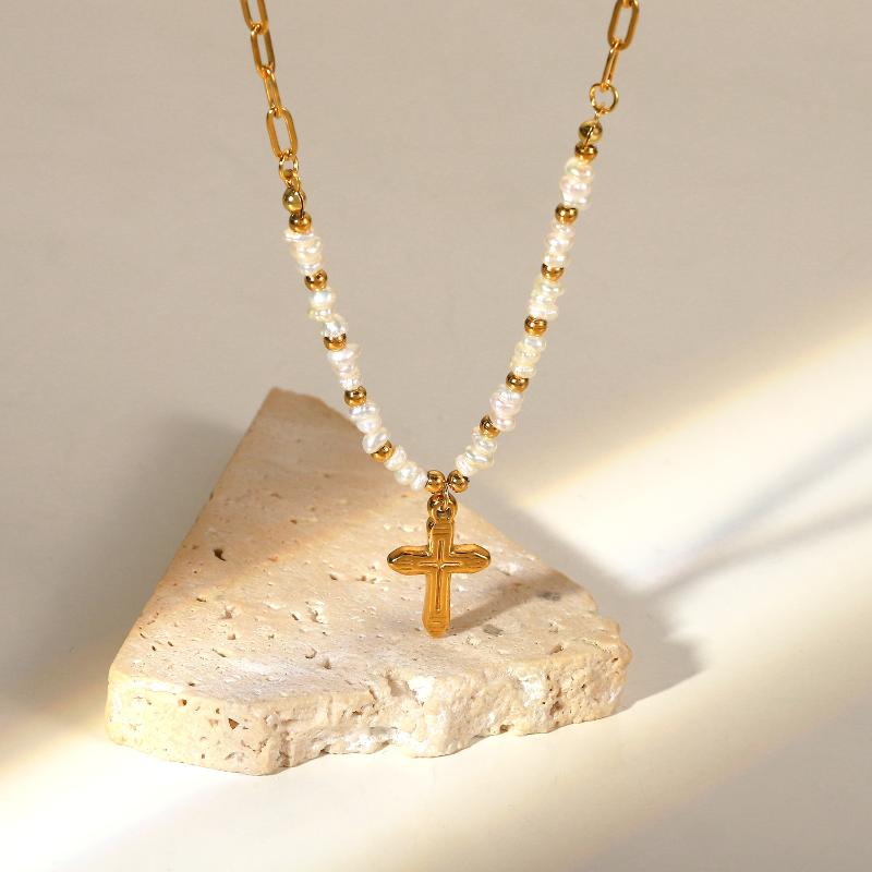 

Pendant Necklaces Simple Freshwater Pearl Stainless Steel Cross PVD 18k Gold Beads Chain Jewelry Necklace Girls Gift