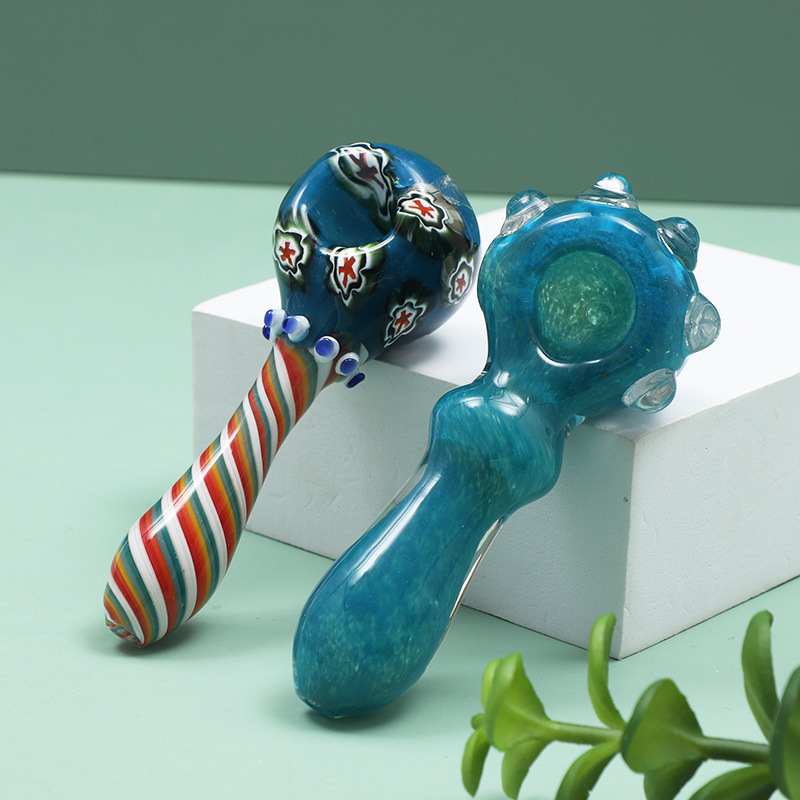 

Exquisited shaped glass pipe high borosilicate portable and easy to clean small pipes