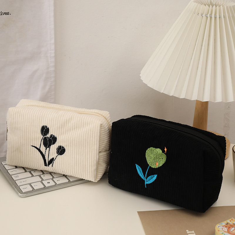 

Flower Cosmetic Bag Portable Large Capacity Cotton Linen Storage Bags Pouch Black Ivory Color 1222626