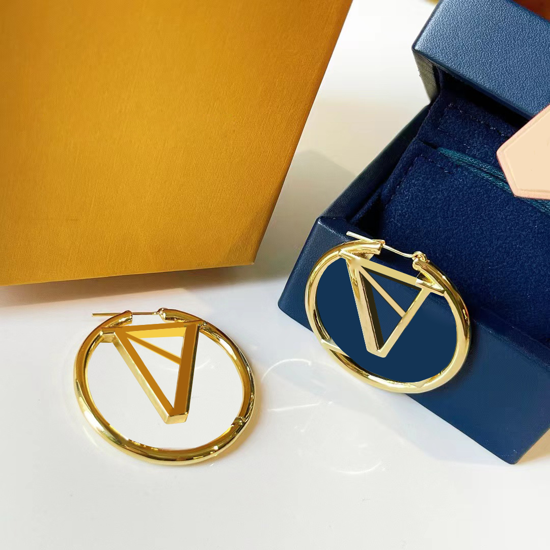

designers earrings women stud luxurys charm jewlery classic high quality gold circle earings basic simple and versatile earring wedding gift for girls very nice