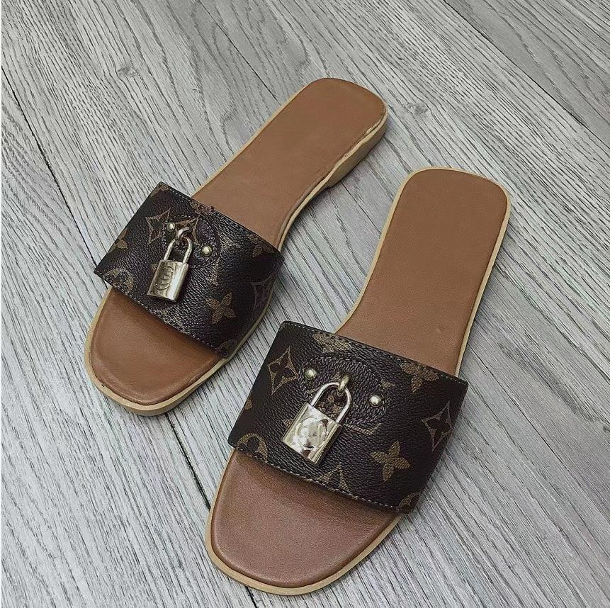 

High quality Designer Slides Mens Women Slippers Summer Sandals Beach Slide Flat platform Ladies Sandali Bathroom Home Shoes Flip Flops Striped Causal Slipper, White