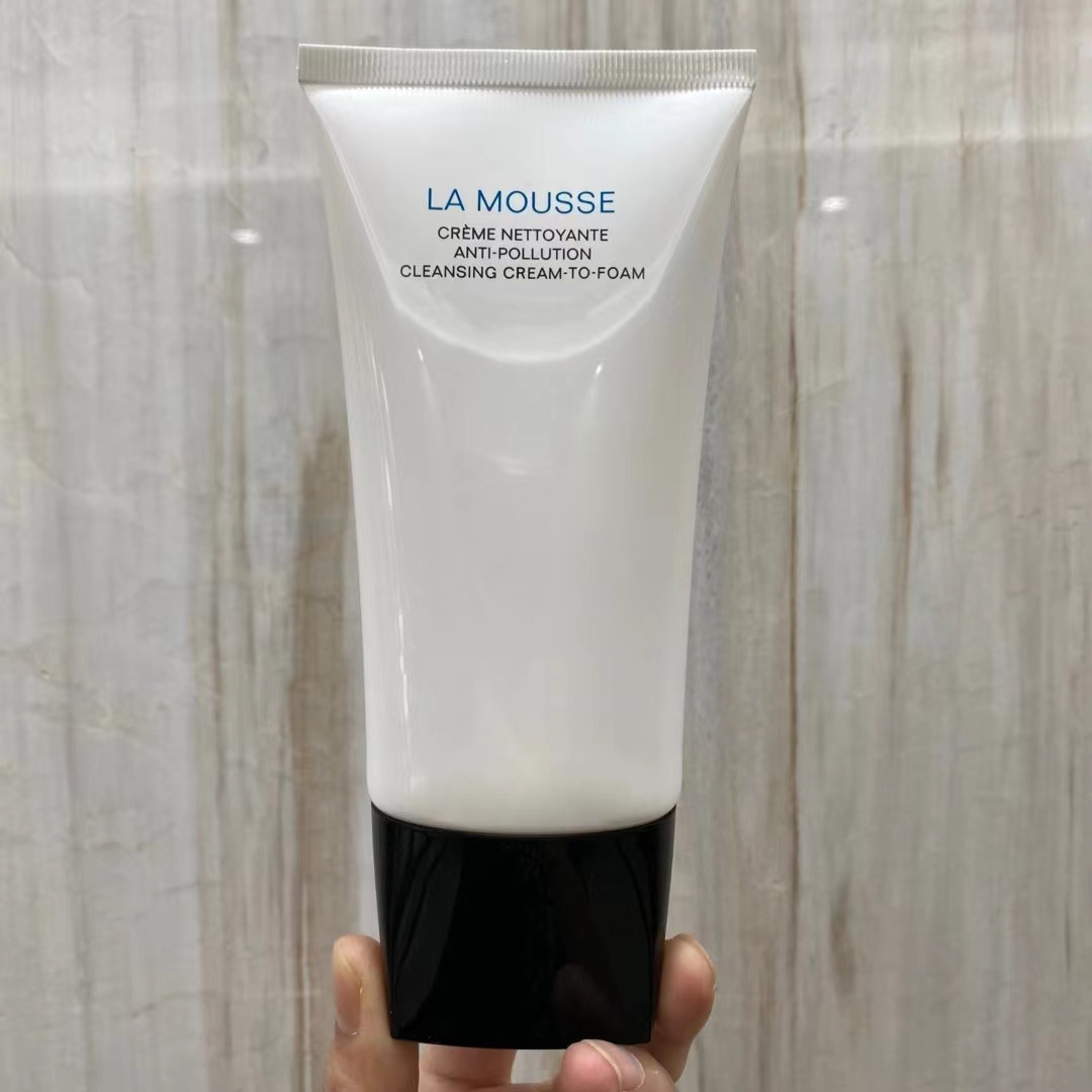 

EPACK Le Blanc Mousse Nettoyante Clarte Intense Foam Cleanser 150ml