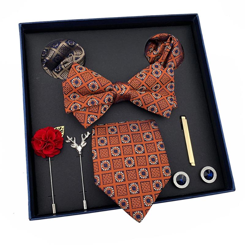 

Bow Ties Set Tie For Men Classic Necktie Butterfly Kerchief Cufflinks Brooch Clip Suit Business Gifts Box Gift SetsBow