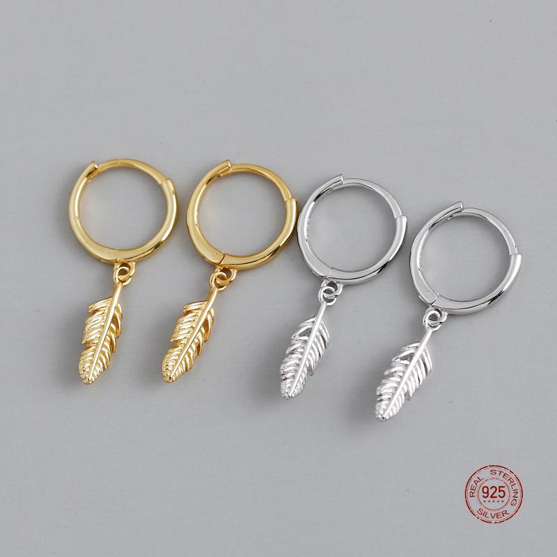 

Hoop & Huggie 2022 Trend Feather Pendant Earrings 925 Sterling Silver Ear Buckle For Women Minimalist Birthday Party Jewelry GiftHoop