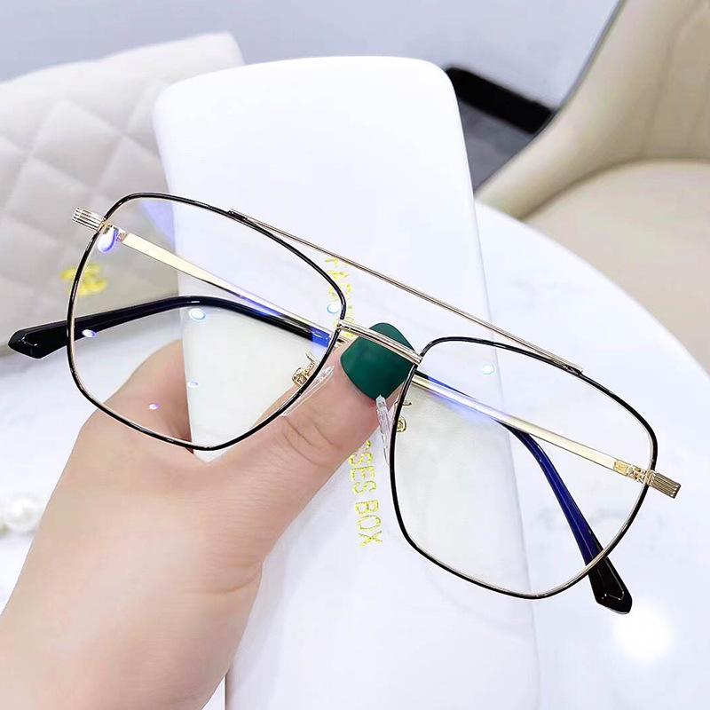 

Sunglasses Retro Blue Light Computer Glasses Square Vintage Men Women Clear Fake Frame