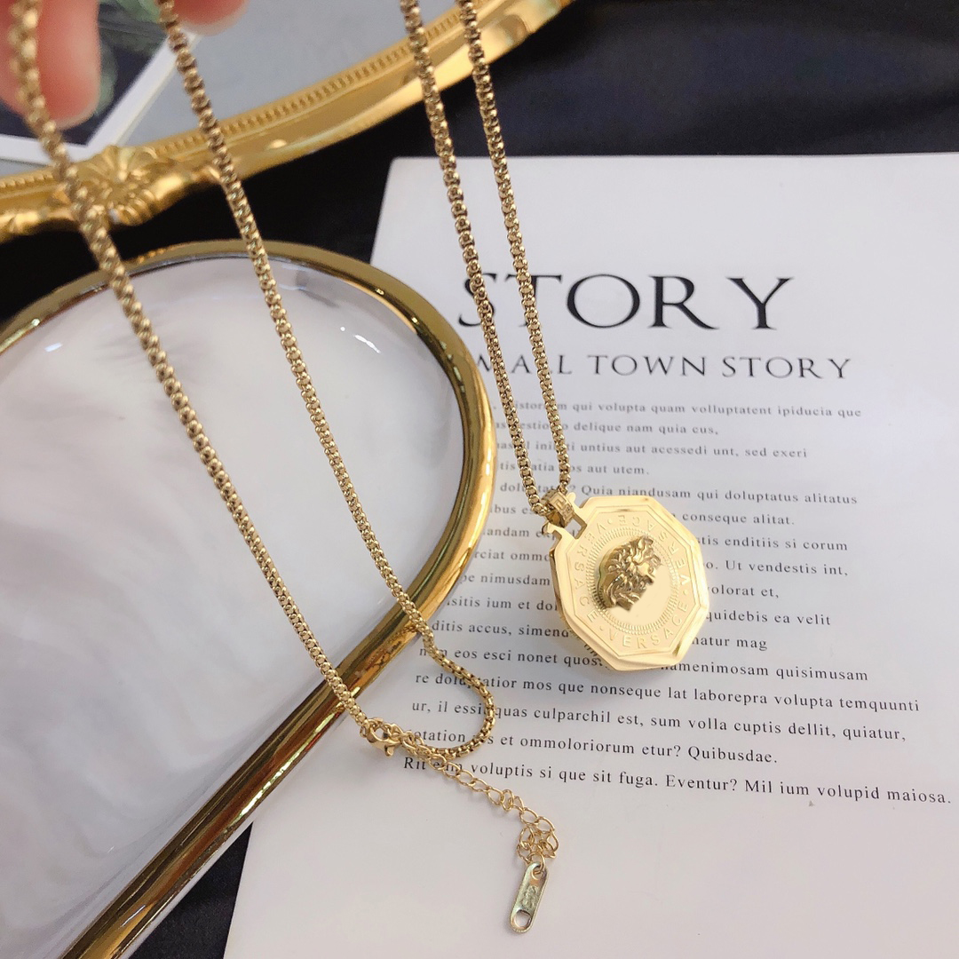 

Classic Fashion Women Luxury Designer Necklace Choker Chain 18K Gold Plated Stainless Steel Letter Pendants Necklaces Jewelry Accessories X208