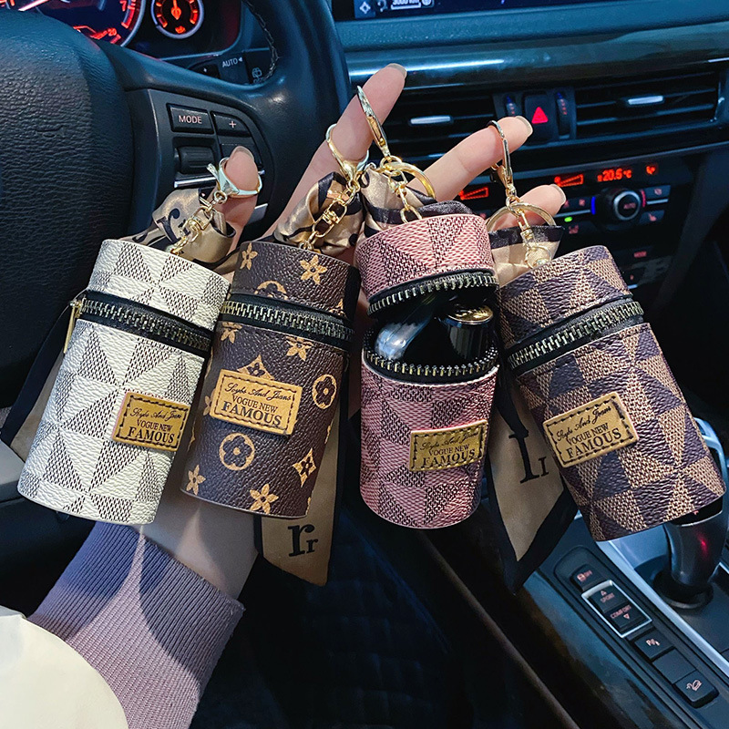 

Designer Letter Key Rings Silk Scarf Lipstick Keychains Fashion PU Leather Purse Pendant Car Keyring Chain Charm Brown Flower Mi
