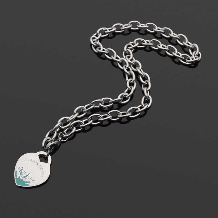 

3 Colors Top Quality Stainless Steel Necklaces Classic Style Peach Heart Drop Green Oil Thick Necklace Women Designer Jewelry Wholesale
