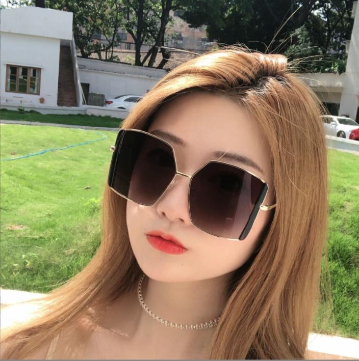

Sunglasses Wholesale Square Women Brand Big Black Sun Glasses Female Mirror Shades Ladies FemininoSunglassesSunglasses