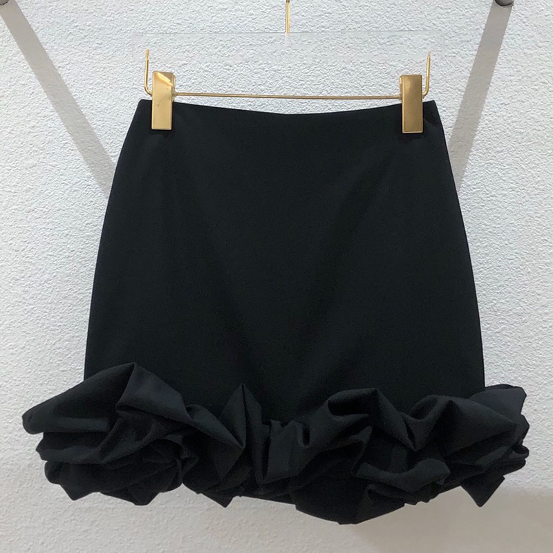 

2022 New korean fashion women' solid color high waist cute drapped short mini petal skirt plus size SMLXL, Black