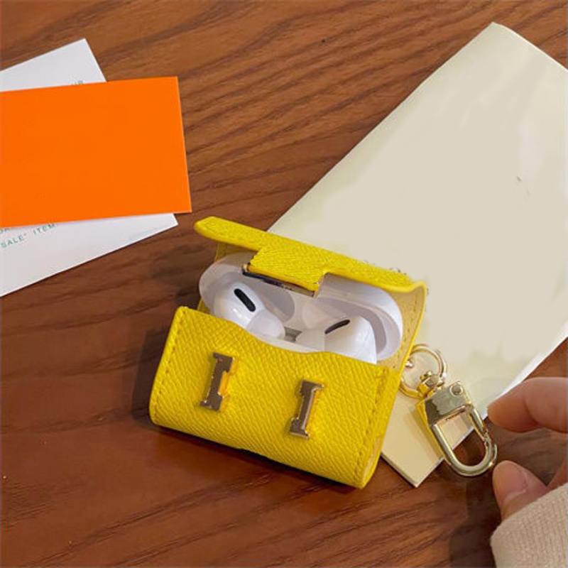 

Headphone Cushions For AirPods Pro 1 2 Luxurys Designers Leather Earphones Bluetooth Wireless Earphone Chain D2206174Z