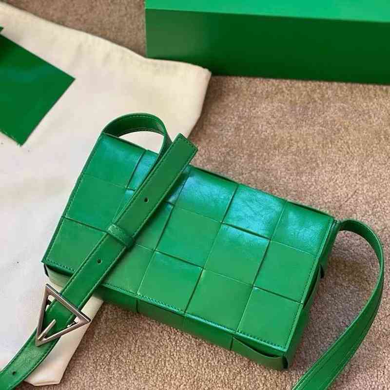 

Women Bottegass Handbags VenetasNew Woven Single Shoulder Messenger Magnetic Buckle Magic Cube Pillow Tofu Leisure Cowhide Women's, Green