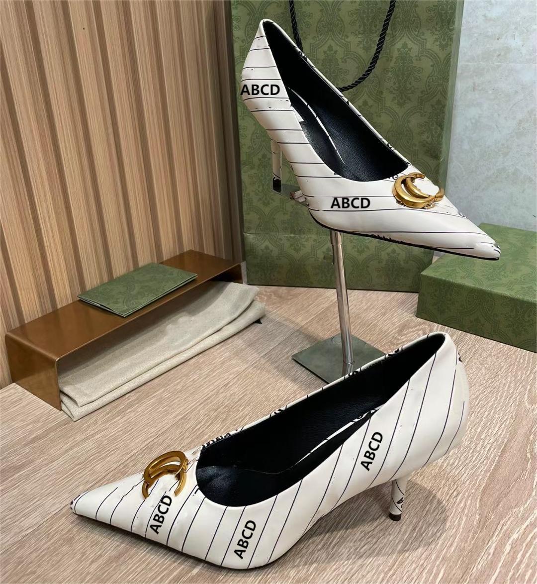 

Woman The Hacker Project Knife Pump Shoe Fashion Print Flower Leather Collaboration Lady Luxurys Designer Party Limited Edition 2022 1Top, Blue