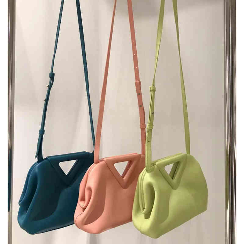 

Bottegas Venetas Leather Bottegas Venettas Fold Clip Bag Candy Color Inverted Triangle Cloud Portable Single Shoulder Diagonal Women, Black
