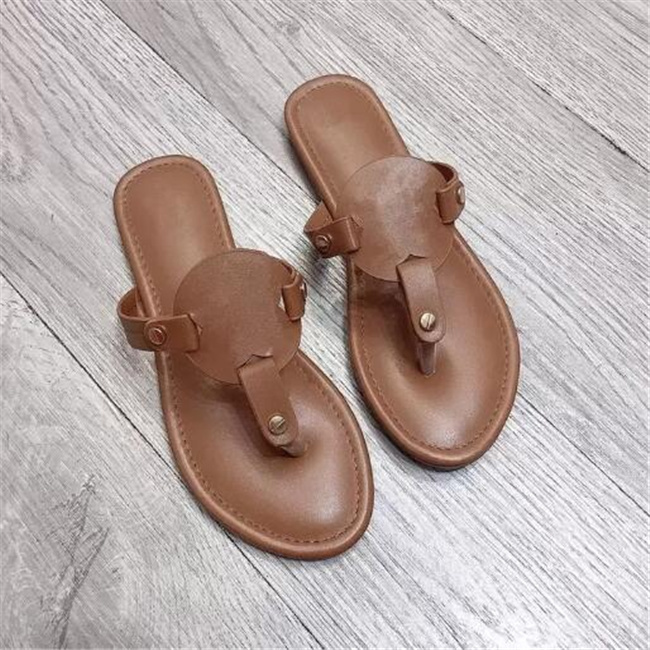 

Designer Women Slippers Leopard Flat Heel Sandals Hollow out Summer Beach Shoes Leather Buckle Slides Outdoor Female Flip Flops Casual Loafers