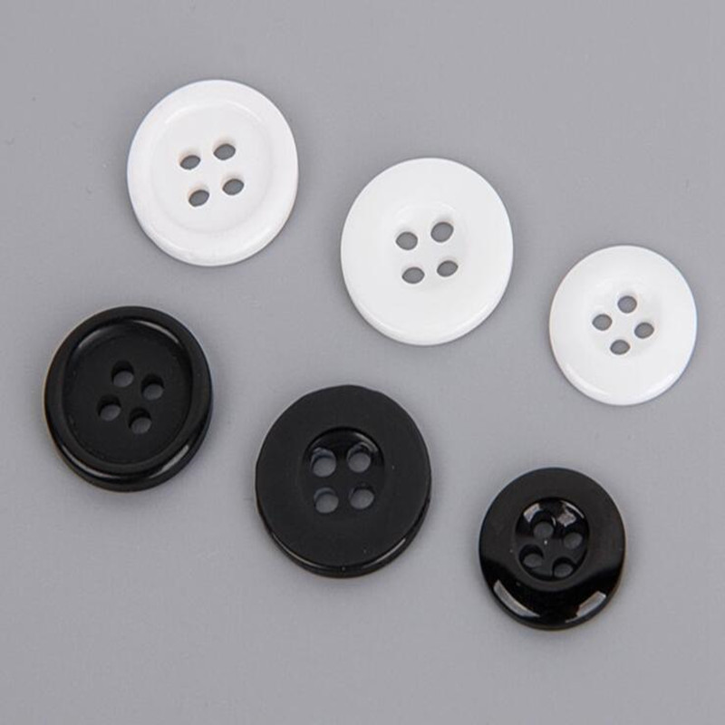 

01 Sewing machine button