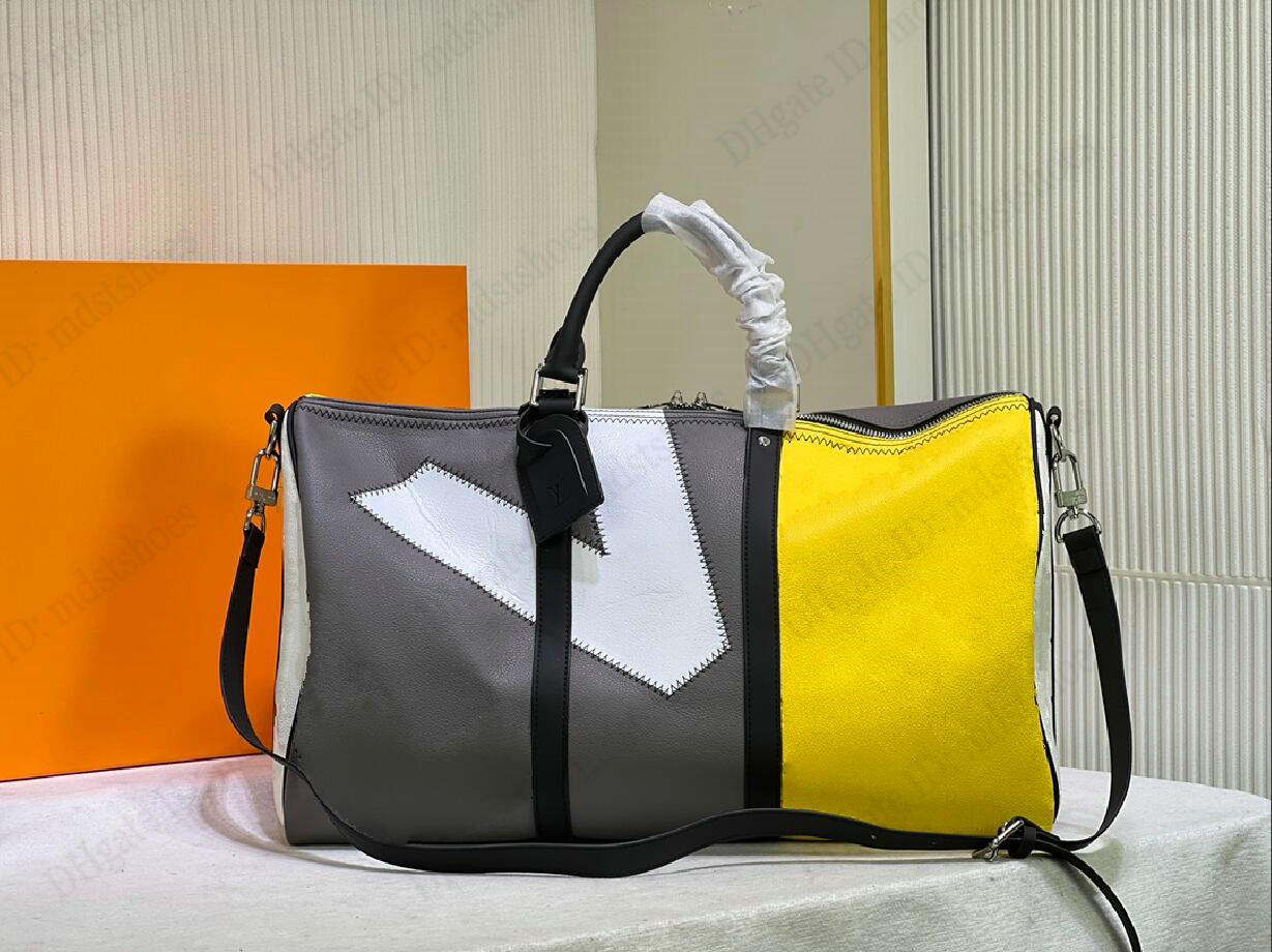

Keepall 50B Sports Travel Bag Embossed Monograms Taurillon Leather Colorblock Oversize Letter Logo Designers Luxurys Handbag M59922