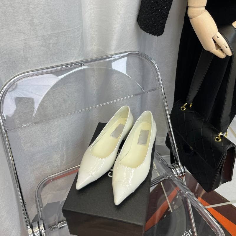 

Women's high heels 2022 shoes new temperament goddess Fan pointed flat heel Joker sexy shoes Baotou stitching design comfortable summer, Silver