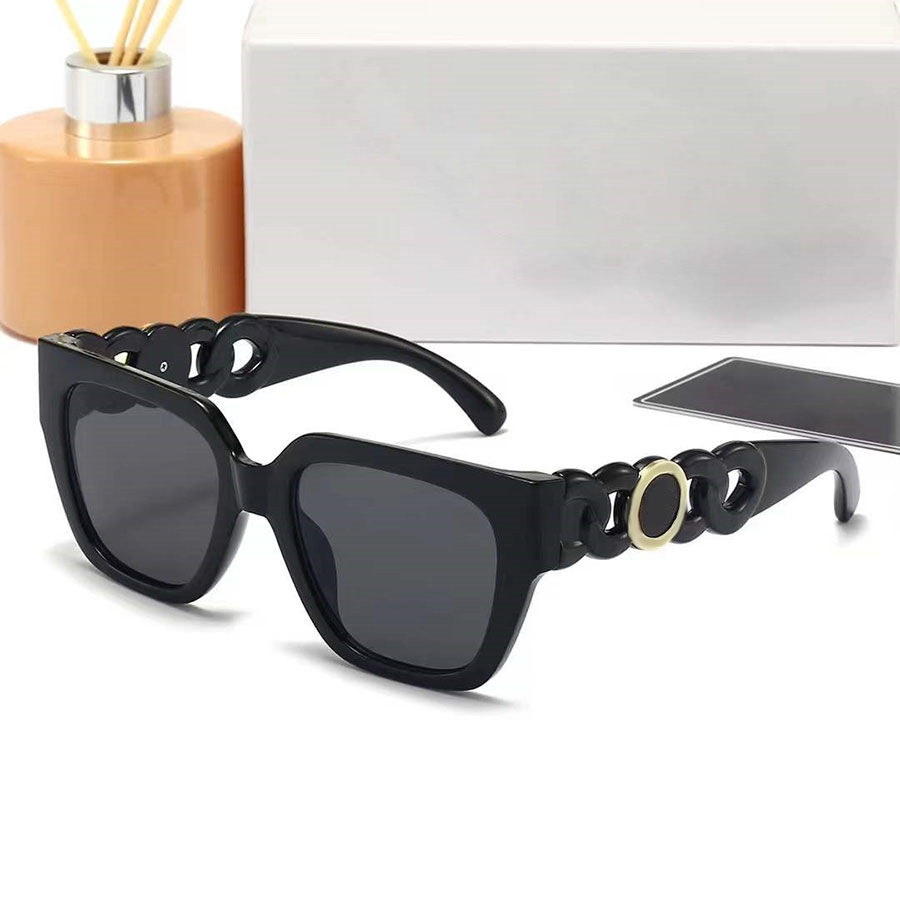 

Sunglasses Designer Man Women Unisex Sun Glasses Mens Woman Sunglasses Fashion Adumbral Ornamental Black White Green Red Color