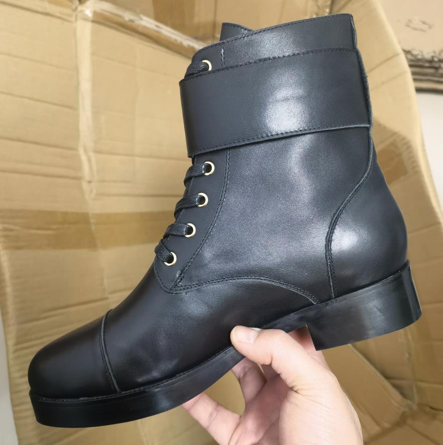 

Women Wonderland Flat Ranger Boot Designer Lady Leather Booties Twist Buckle Canvas Strap Rubber Outsole Ankle Boots With Box, Customize