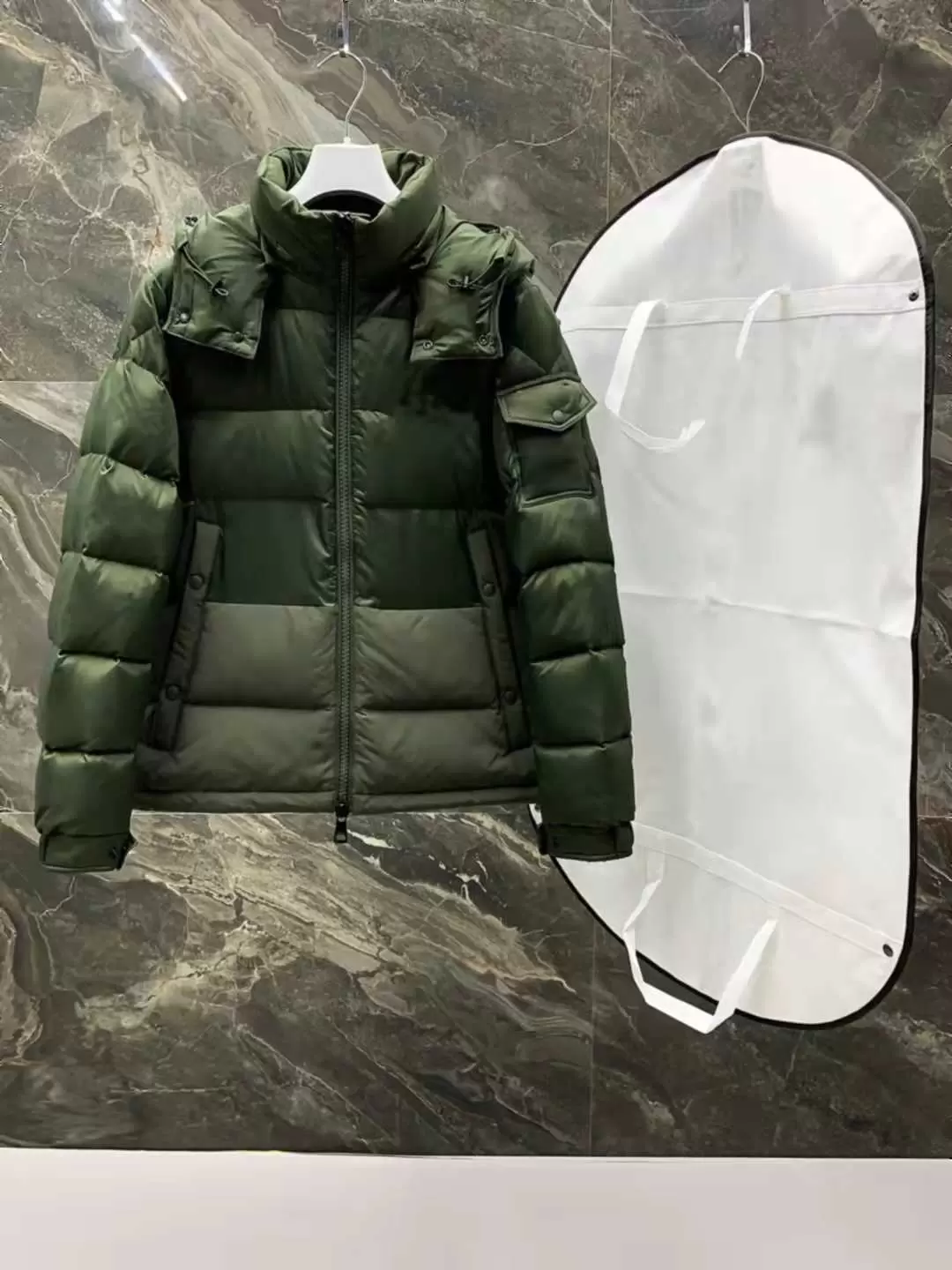 

2021SS Autumn and winter paris italy Down jacket vest Casual Street Fashion Pockets Warm Men Women Couple Outwear free ship zdlm1012., Army green