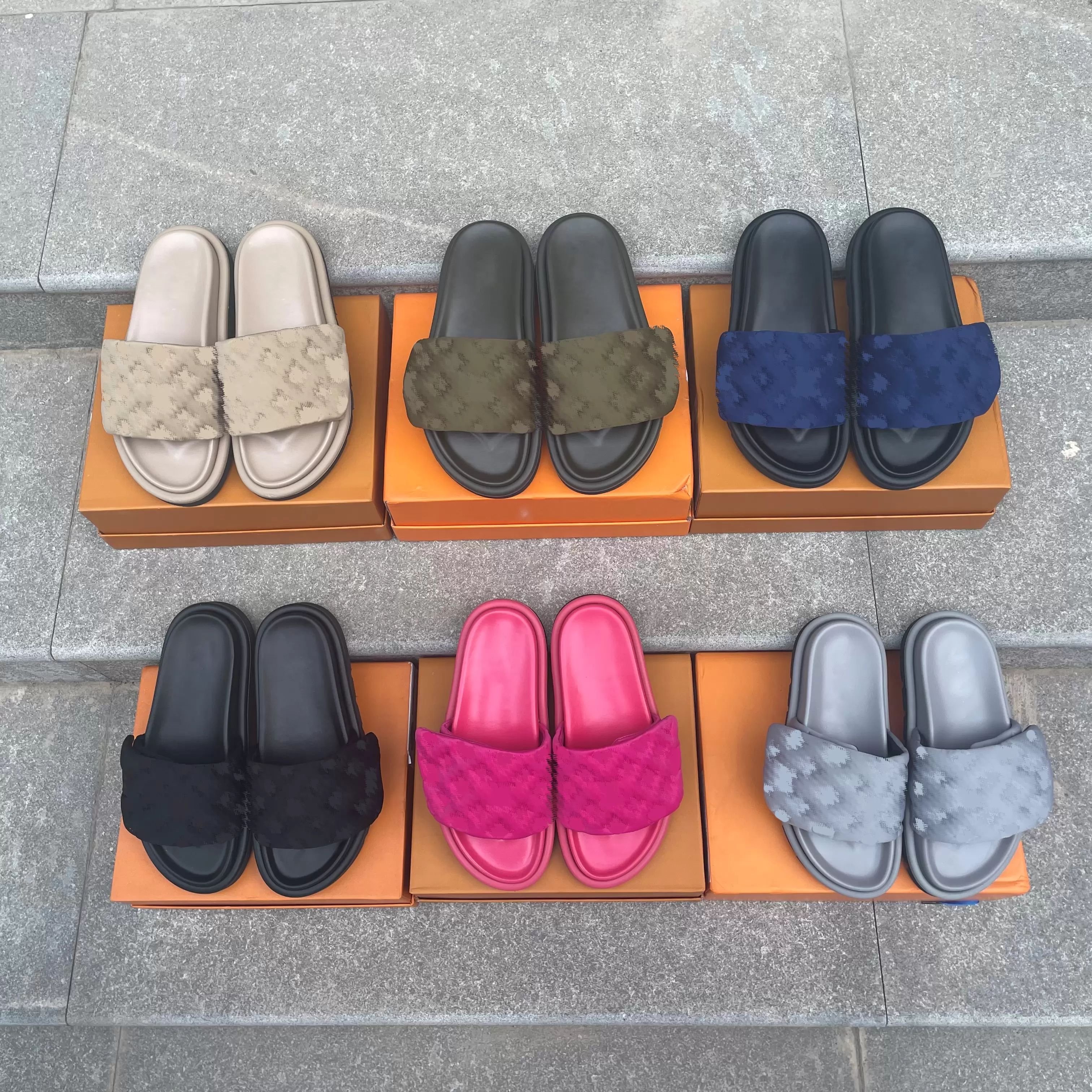 

2022 Slippers Mens Womens slider slides Sandals rubber and fur Designer flat sole slipper Paris Piscine POOL SLIDE SANDAL 3D embossing logo sliders 35-45 With Box