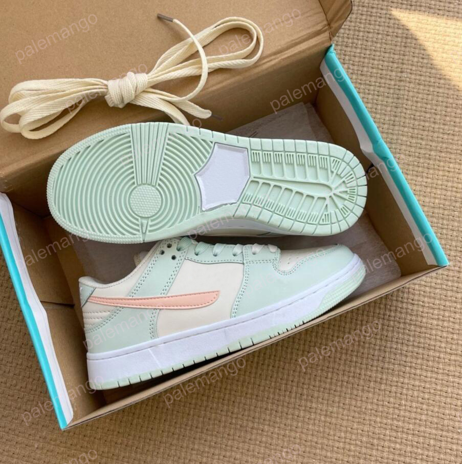 

Dress Shoes sb Low Barely Green Sail Crimson Tint-Barely Green-White Womens Designers Casual shoes DD1503-104, Bubble film