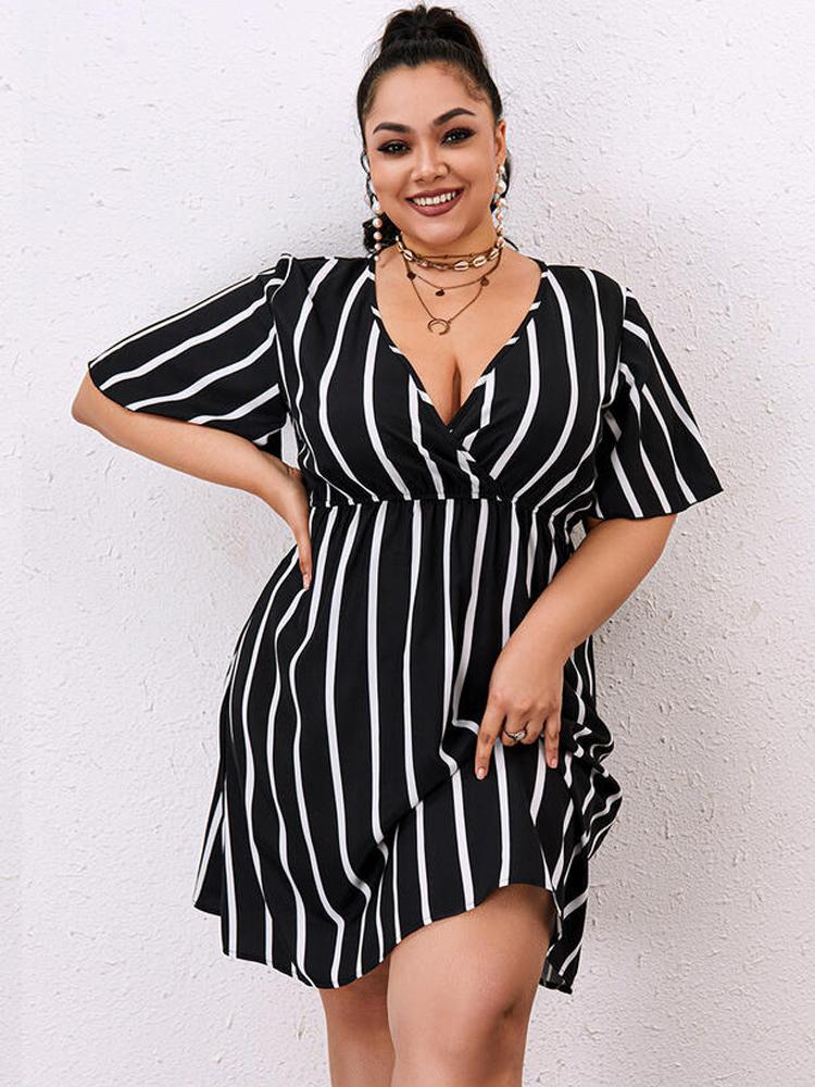 

Plus Size Dresses Womens Midi Length 2022 Fashion Summer V Neck Short Sleeve White And Black Striped Print Casual DressPlus