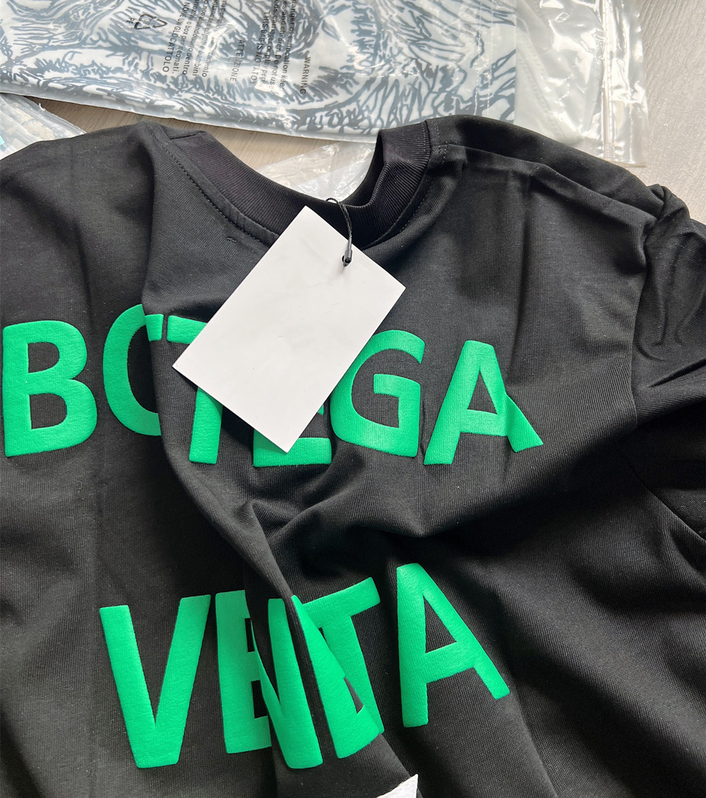 

2022 Men Metal Chain Letter Print Short Sleeve T-shirt Male Women Korean Streetwear Fashion Loose Casual Couple T Shirt Unisex Tshirt graffiti bv, A21 high quality