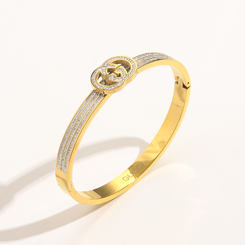 

22SS 20style Stainless Steel Gold Siver Bracelets Luxury Brand Designer Letters Classic Hollow Out Men Women Metal Wedding Party Jewelry Accessories