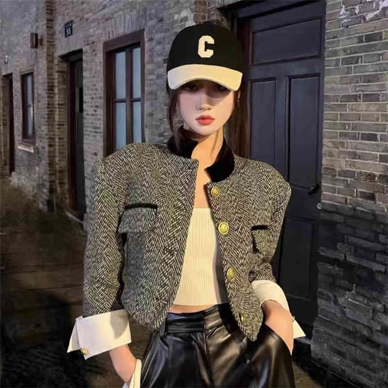 

Women Brand Baseball Caps Collection with Adjustable Letter c Cap, White 2