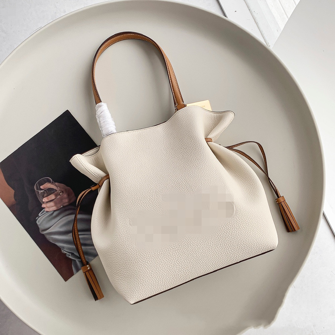 

Leather lady bag tail single slant shoulder handbag large capacity carriage printing foreign trade original shopping bag Tote, Ivory