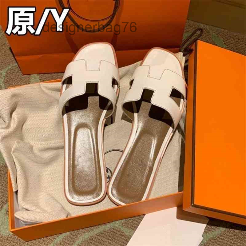 Designer Herme Women Slippers Sandales Oasis Sandals Chaussures H pour les femmes à porter à l'été 2022 Fashion Diamond Flat à fond H-type H Sand