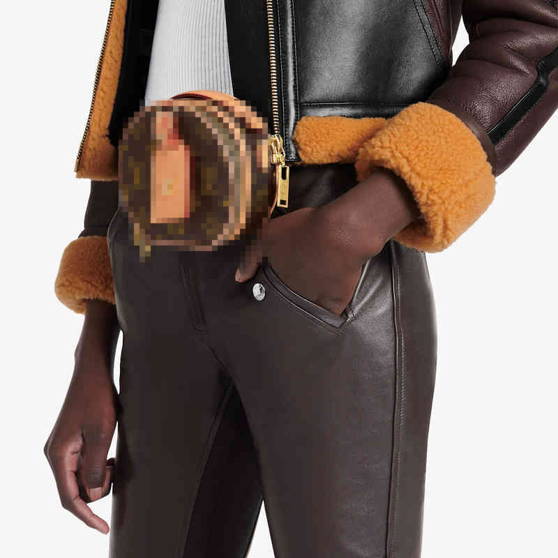 

Cosmetic Bags & Cases Luxury Handbags Brand M44699 BOITE CHAPEAU MINI BAG Designer Hot Sold clutch bag, Picture show