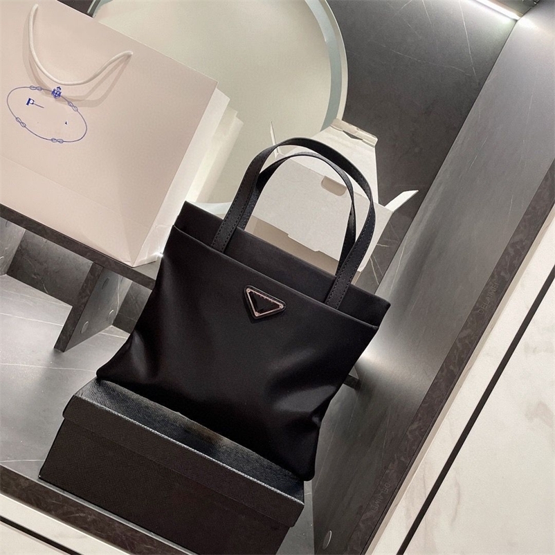 

Practical lightweight large capacity triangle Oxford Waterproof Canvas Handbag shopping bag bucket bag women, Black