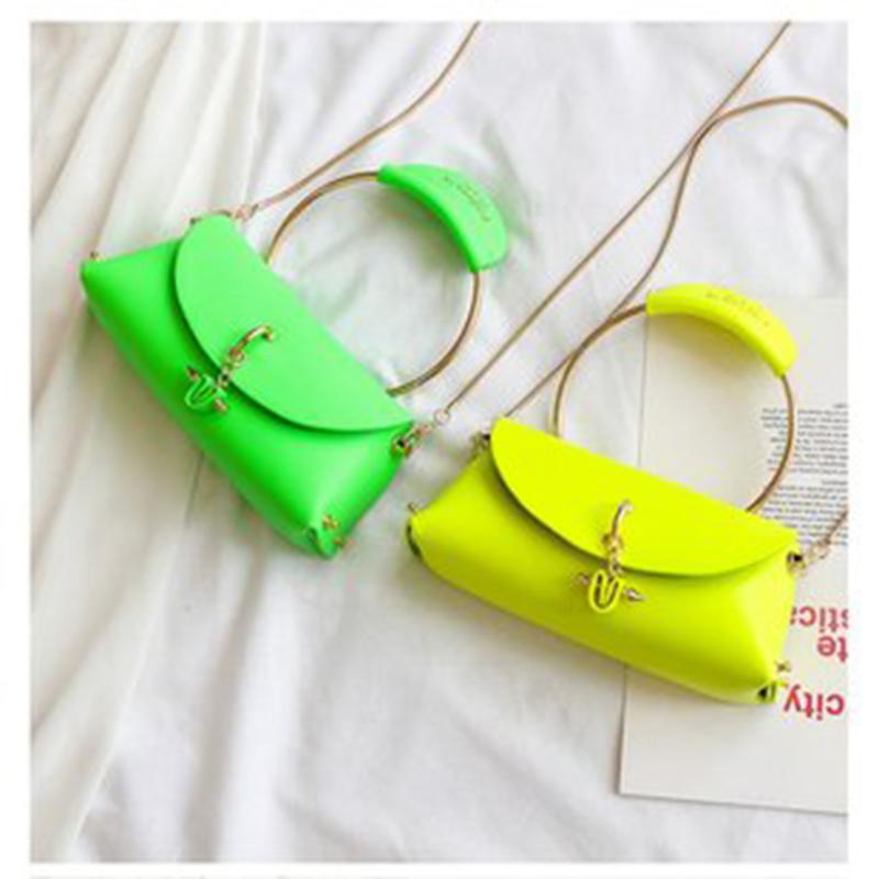 

Evening Bags Women Handbags Neon Green Yellow Shoulder Crossbody Femme Elegant Bag Summer Fashion Purse Messenger Chains, Beige