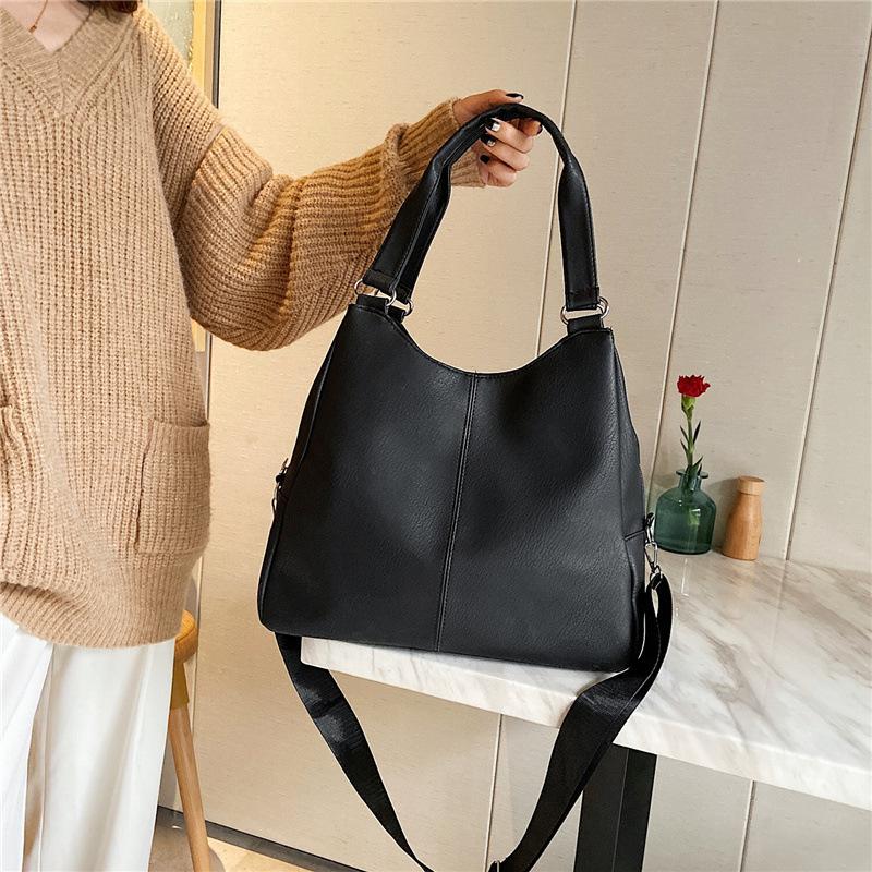 

Evening Bags 2022 Summer Fashion Texture Soft Leather Hand Bill Of Lading Shoulder Crossbody Leisure Big Backpack Female Trend Bag, Black