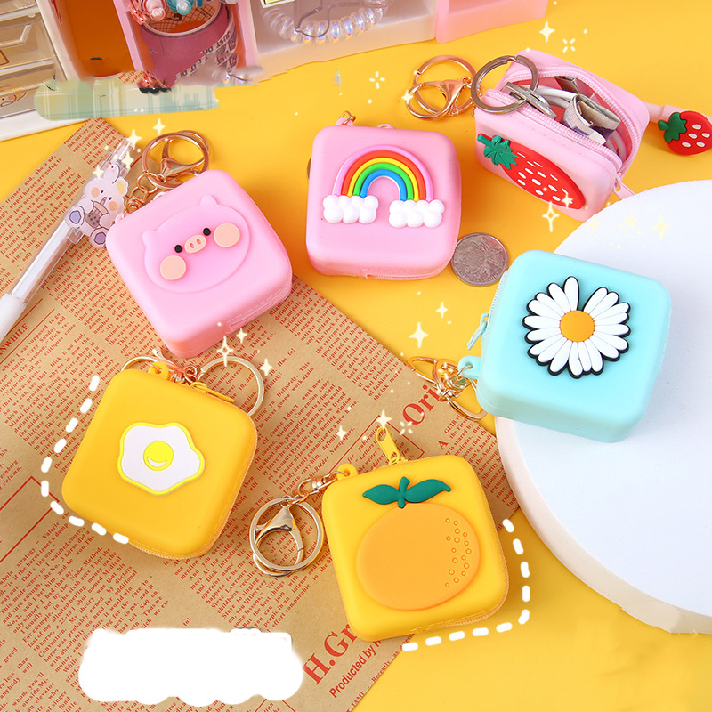 

Coin Purses Bag Keychains Silicone Wallet Key Chains Rings Fashion Animal Rabbit Dog Daisy Flower Rainbow Strawberry Keyrings Accessories Jewelry Gifts