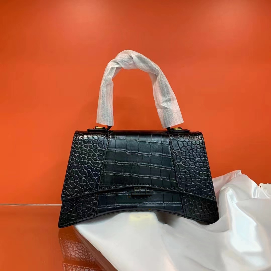 

Women Luxury Designer Bags 2022 FashionLeather Embroidery Multicolor Single Shoulder Classic Large Capacity Bucket Crossbody Purses, Pic