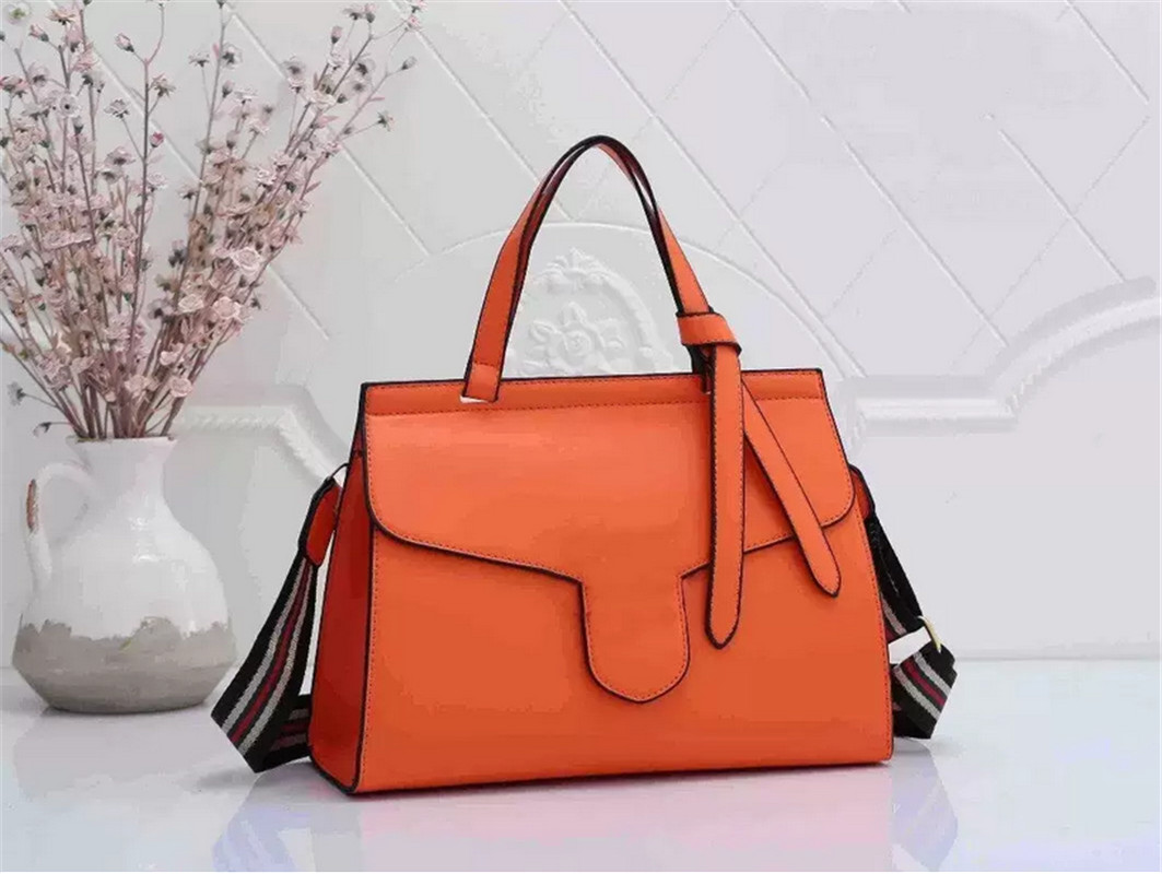 

Genuine Leather Handbag Comes With Box Chain Bag Women luxurys Fashion Designers Bags Female clutch Classic High Quality Girl Handbags H0504