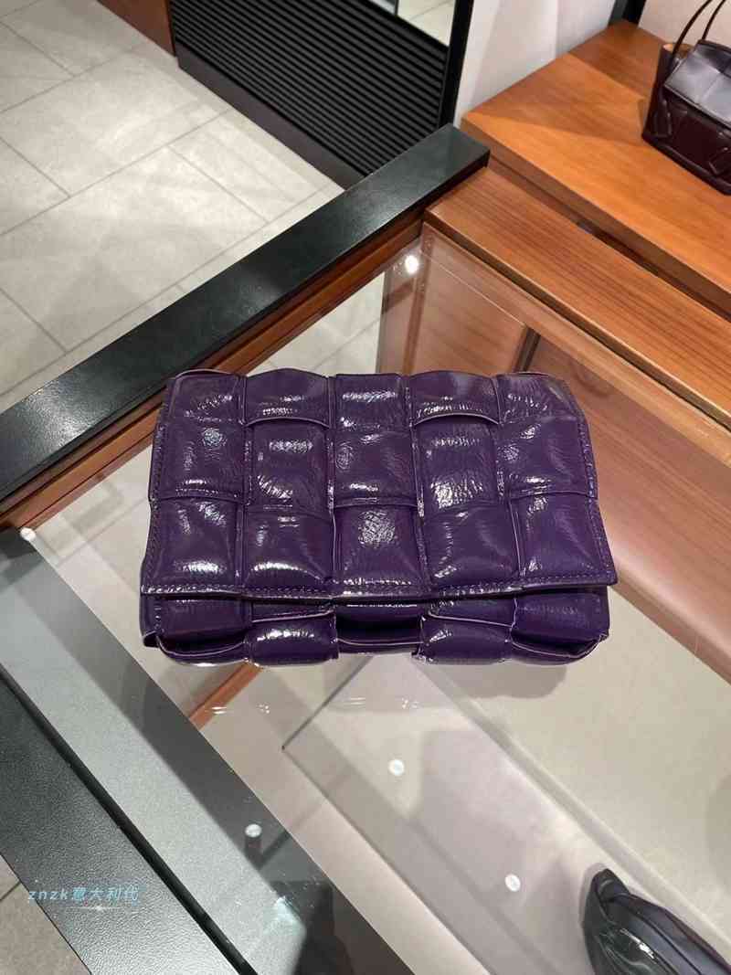 

Bottegas Venetas Bvette 21 Woven Shoulder Bag handbag FO9A, Figure 7