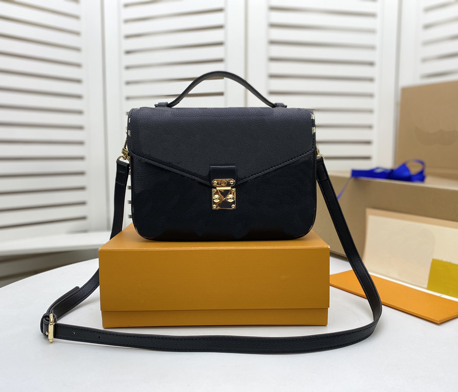 

Top quality Embossed Black Messenger Bag Fashion Female Bags Shoulder Bag Hobos Tote purse Luxury Cross body Brown flowers purses leather, Cream silkscreen letters