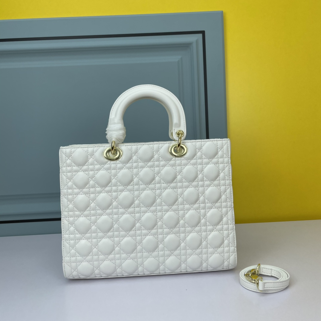 

Top Quality Luxury Designer Bag LADY Sheepskin Cannage 32cm Seven Grid Gold Buckle Ladies Handbag Classic Cannage Crossbody Handbag, Do not shoot
