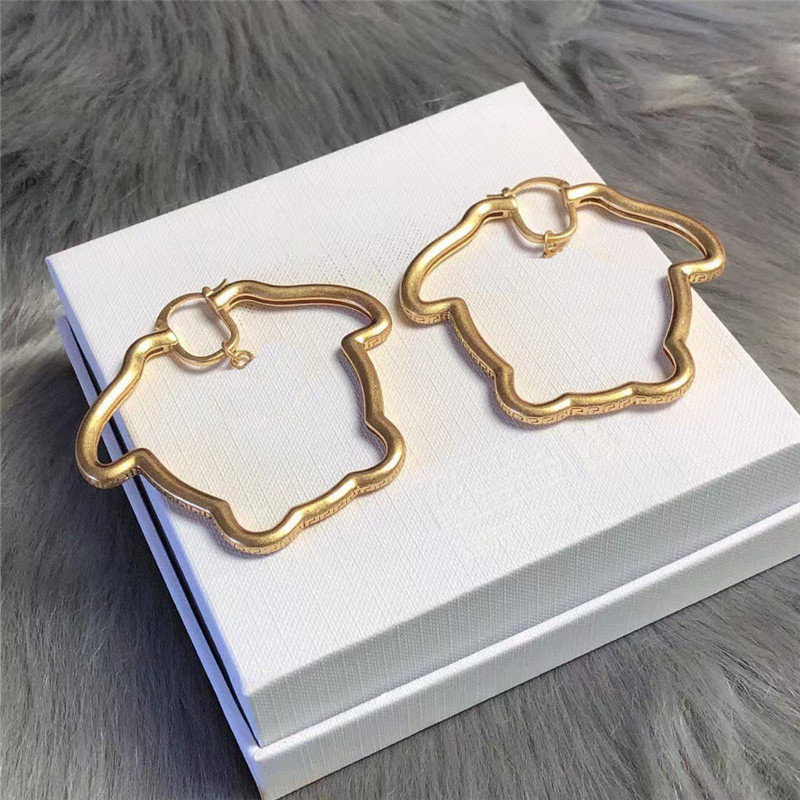 

Gold Plated Head Charm Earrings Baroque Style Pendant Ear Studs Ladies Temperament Eardrops JewelryAccessories